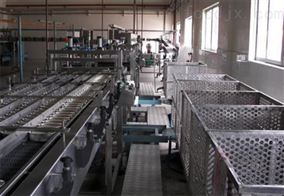 沙丁魚罐頭生産線